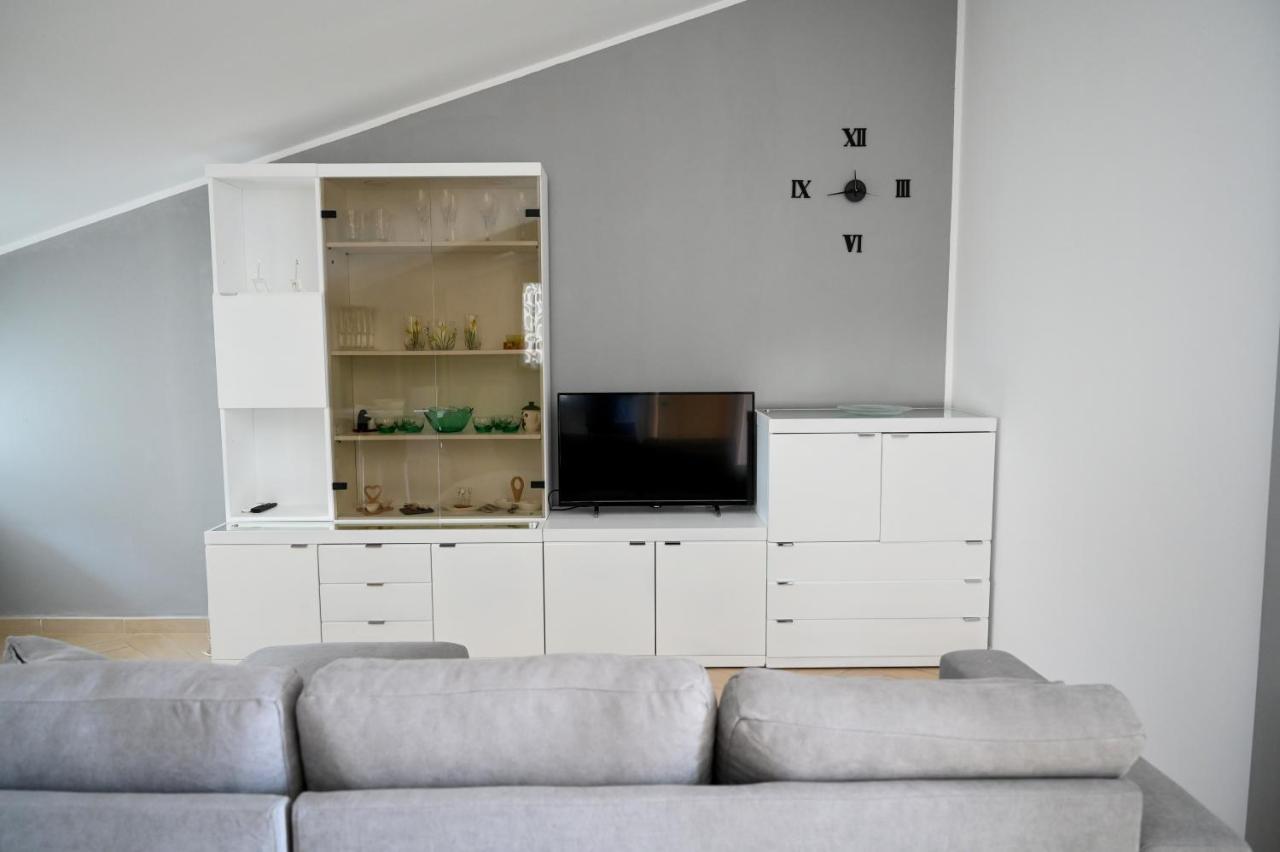 Ferienwohnung Charlotte Marconia Exterior foto